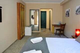 Отель Art Hotel Claude Monet Тбилиси Стандартный двухместный номер с 1 кроватью-7