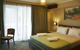 Отель Art Hotel Claude Monet Тбилиси Люкс с 2 спальнями-3