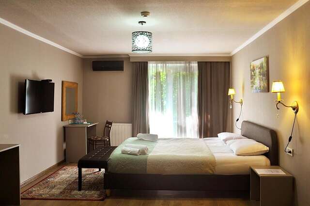 Отель Art Hotel Claude Monet Тбилиси-22