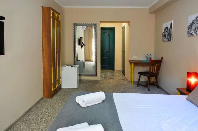 Отель Art Hotel Claude Monet Тбилиси-53